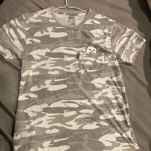 Unique grey camo tee
